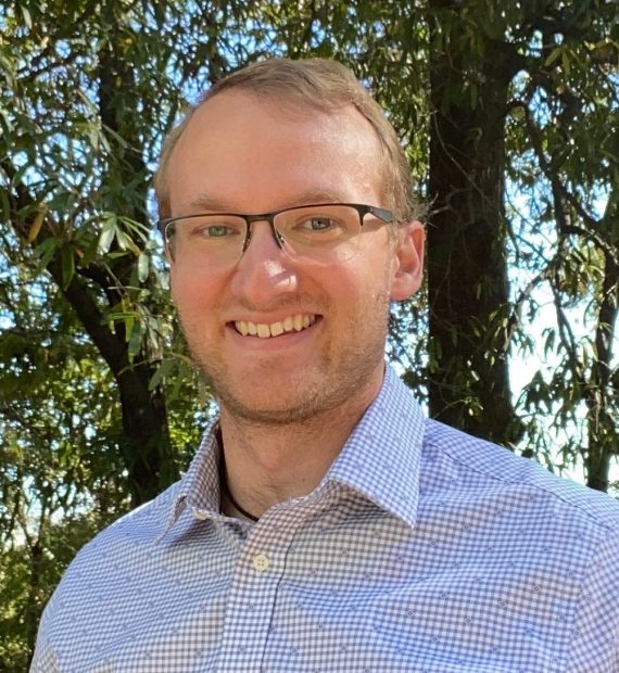 Headshot of Andrew Feldman